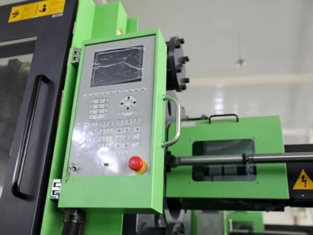 Термопластавтомат SK 140T